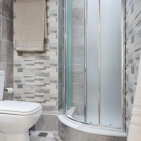 Newly Renovated 100m² Stylish Urban Flat * Athens